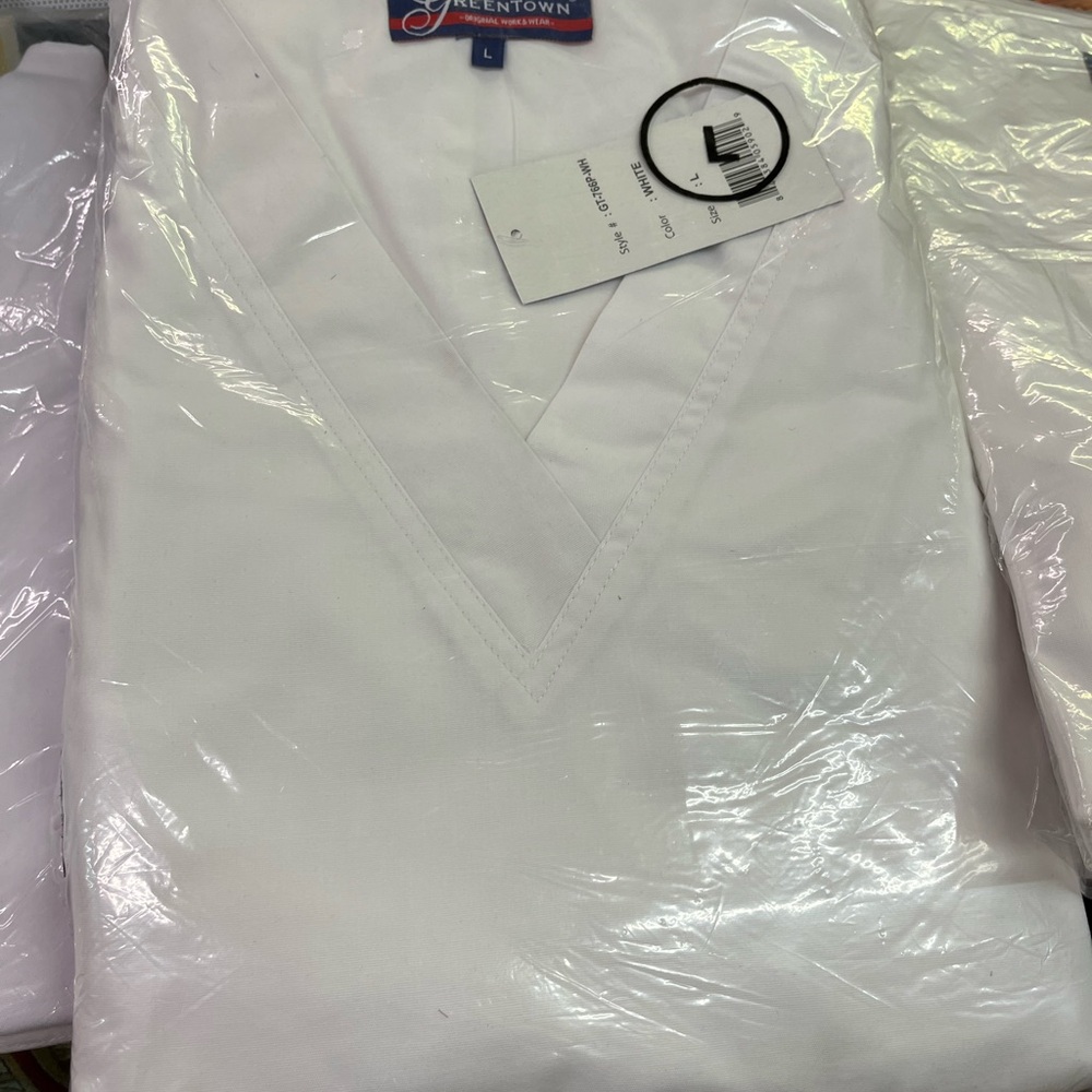 Scrub Set multiple sizes! - Picture 2 of 5